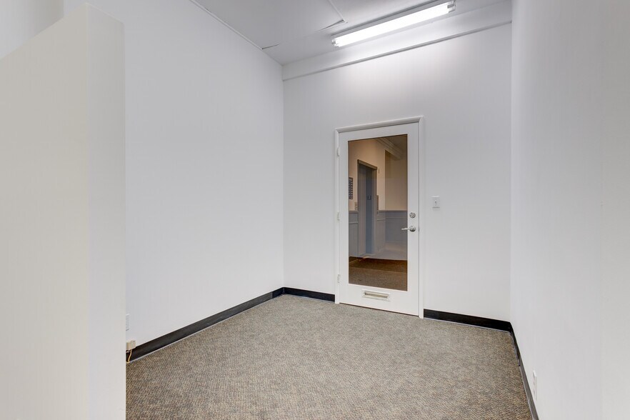 More Photos Of 114-122 S Beverly Dr, Beverly Hills Storefront Retail Office For Lease