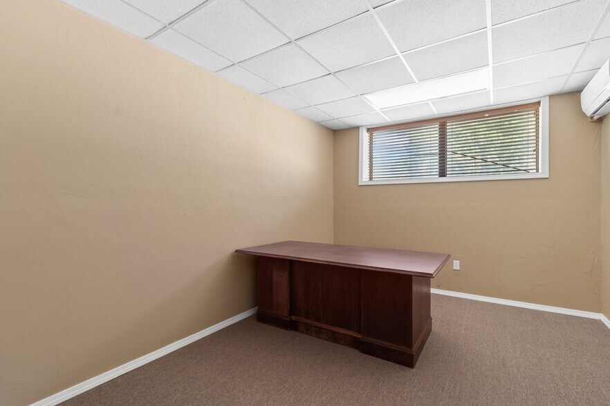 More Photos Of 116 E Robert S Kerr Blvd, Wynnewood Medical For Sale