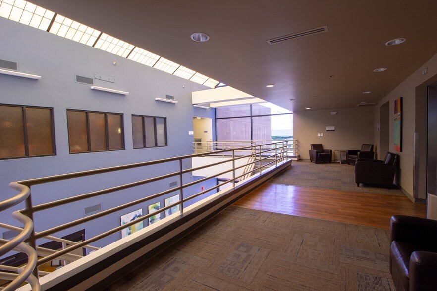 More Photos Of 9220 E Mountain View Rd, Scottsdale Medical For Lease