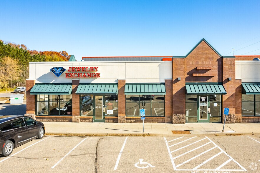 More Photos Of 3090 Courthouse Ln, Eagan General Retail For Lease