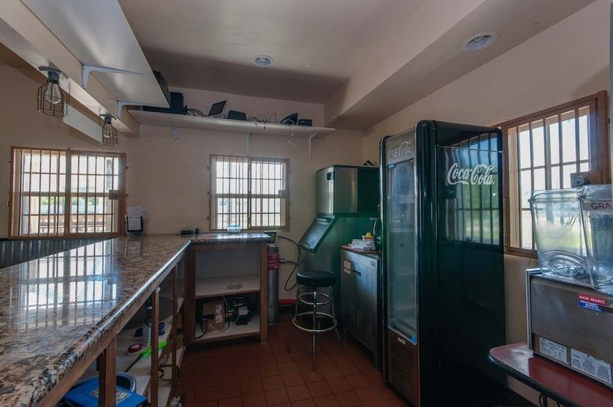 More Photos Of 5740 S Wayside Dr, Houston Restaurant For Lease