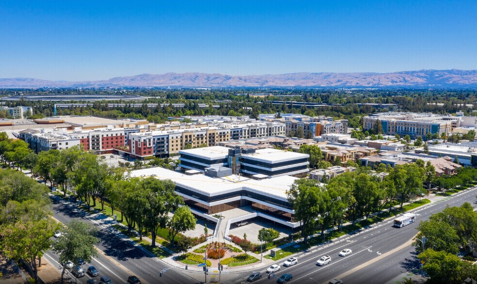 More Photos Of 10080 N Wolfe Rd, Cupertino Coworking Space