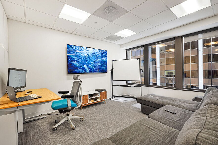 More Photos Of 1 SE 3rd Ave, Miami Office For Lease