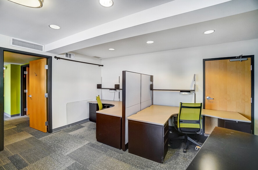 More Photos Of 3925-3927 Brotherton Rd, Cincinnati Office For Sale