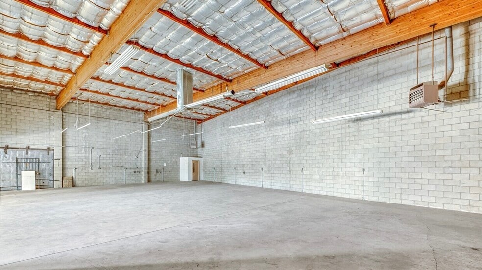 More Photos Of 826 W Santa Anita Ave, San Gabriel Manufacturing For Lease