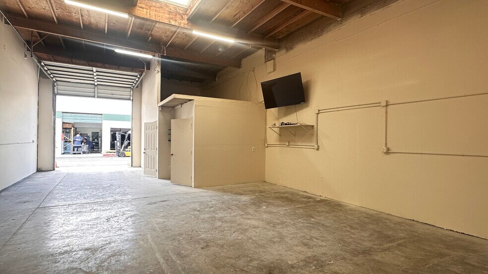 More Photos Of 2535 W Winton Ave, Hayward Warehouse For Sale