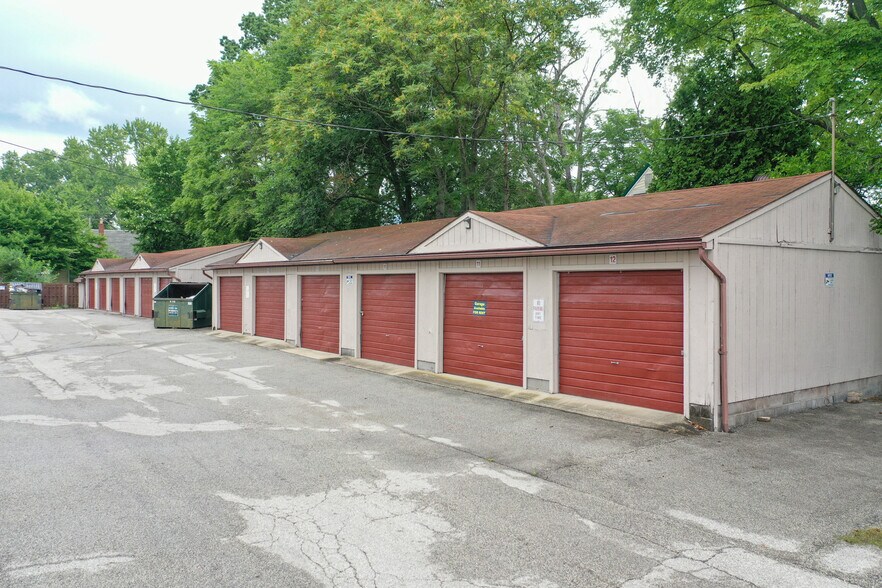 More Photos Of 1810-1860 Mahoning Ave, Warren Apartments For Sale