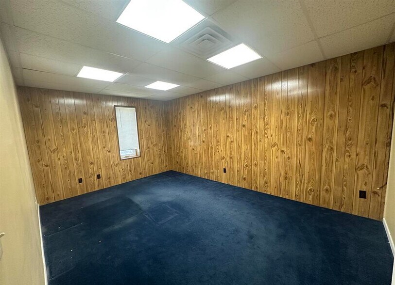 More Photos Of 1605 W Candletree Dr, Peoria Office For Sale