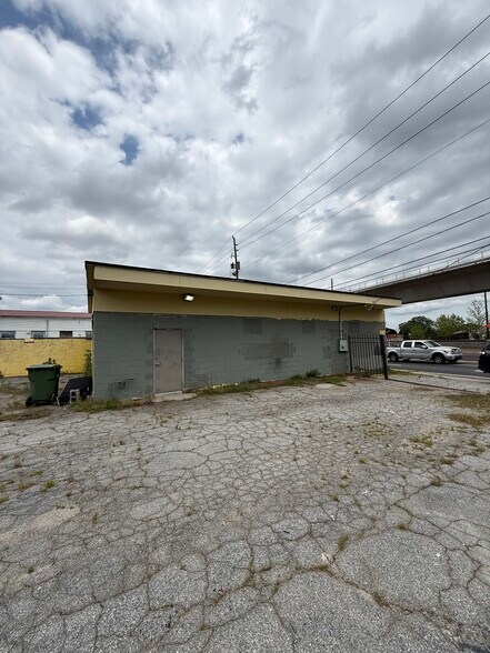 Primary Photo Of 1019 Lee St SW, Atlanta Freestanding For Lease