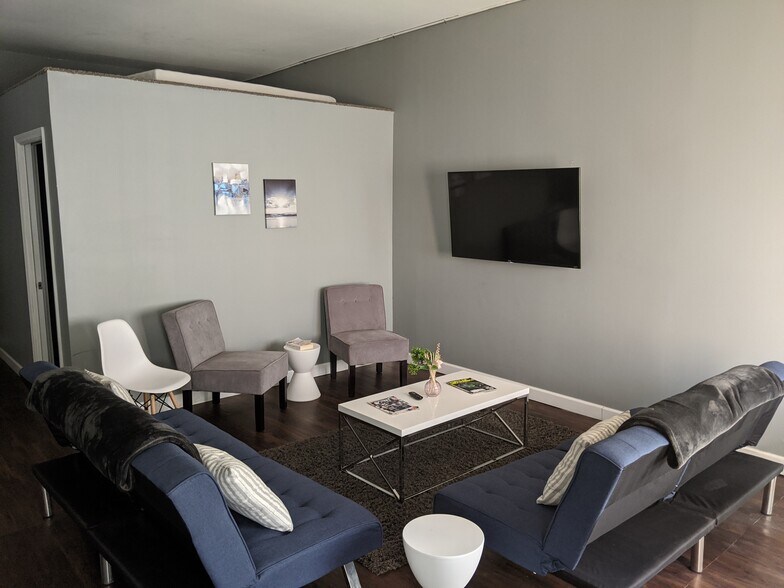 More Photos Of 118 Palmer St, Indianapolis Apartments For Sale