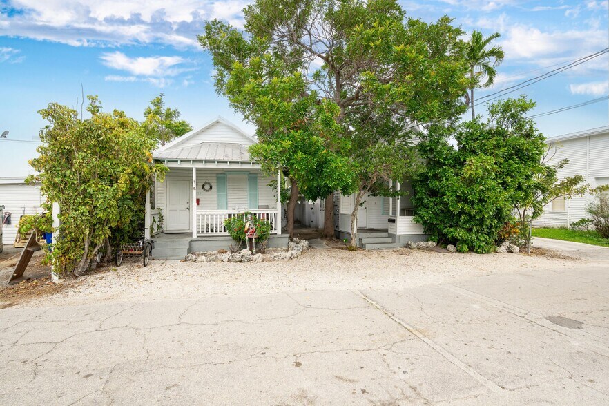 Primary Photo Of 1213 Eliza St, Key West Multifamily For Sale