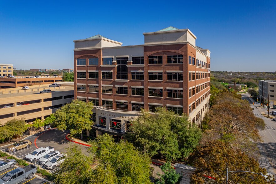 More Photos Of 755 E Mulberry Ave, San Antonio Office For Lease