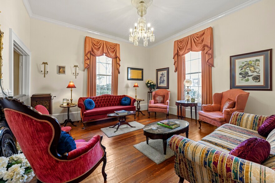 More Photos Of 132 E College St, Griffin Hospitality For Sale