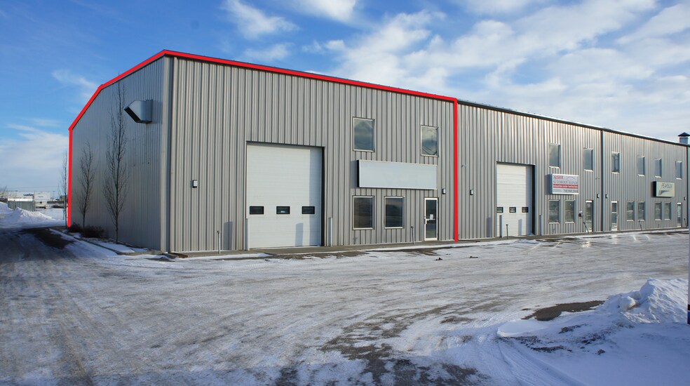 More Photos Of 7609 Sparrow Dr, Leduc Warehouse For Sale