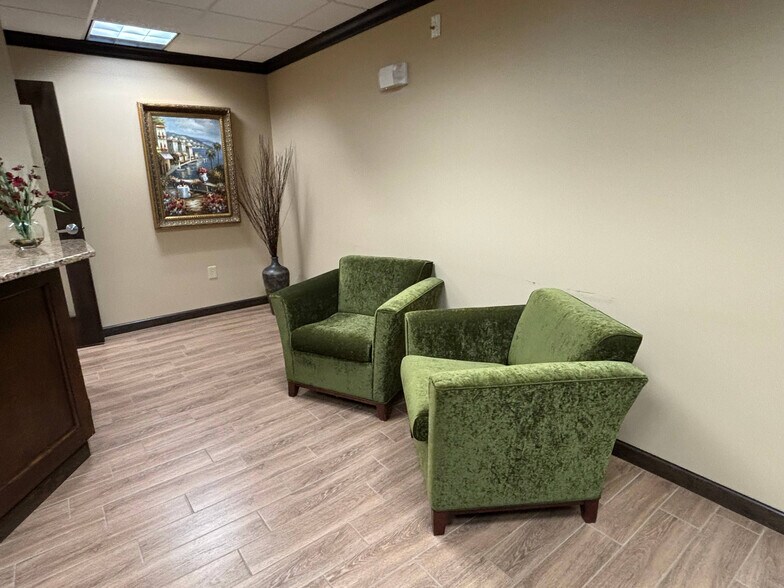 More Photos Of 90-100 Central St, Holliston Storefront Retail Office For Lease