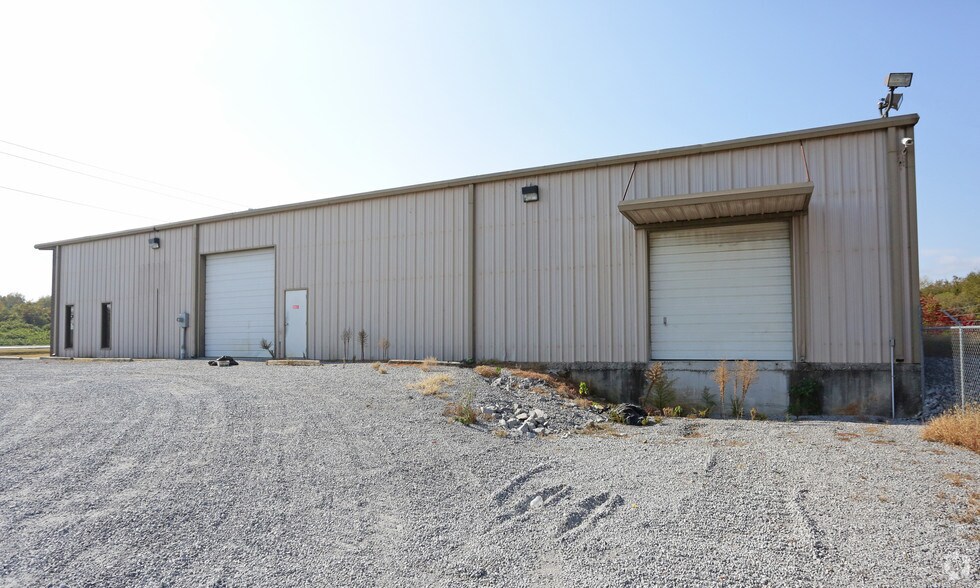 More Photos Of 2502 Highway 20, Decatur Warehouse For Lease