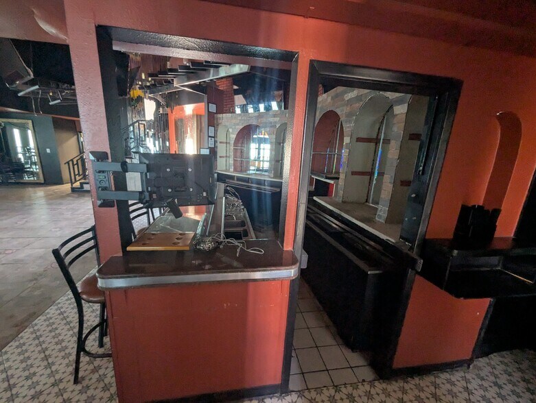 More Photos Of 1510 Bengal Dr, El Paso Storefront Retail Office For Lease