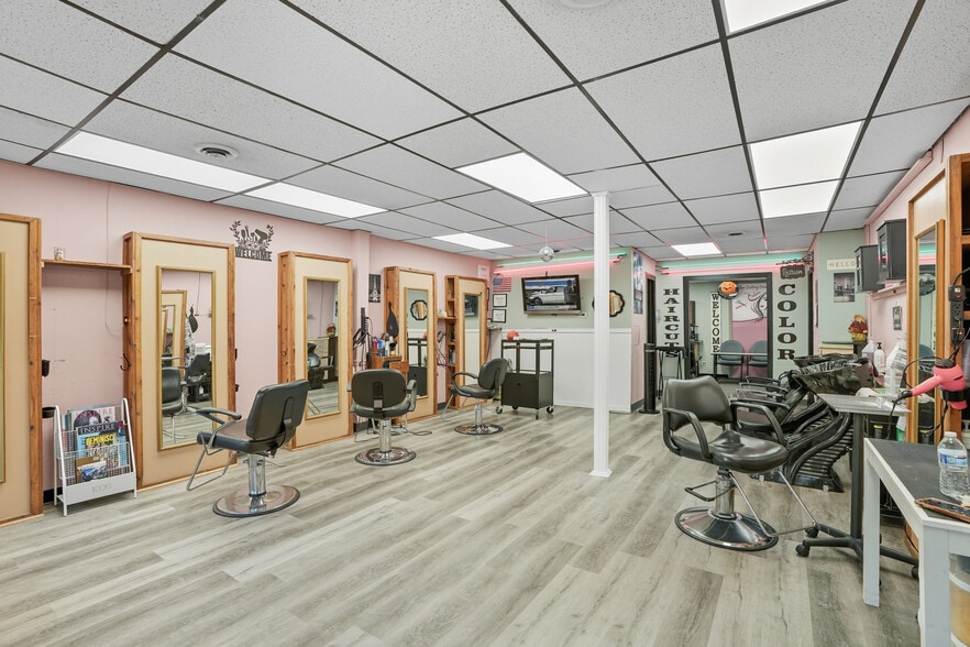 More Photos Of 5840 W 63Rd St, Chicago Freestanding For Sale