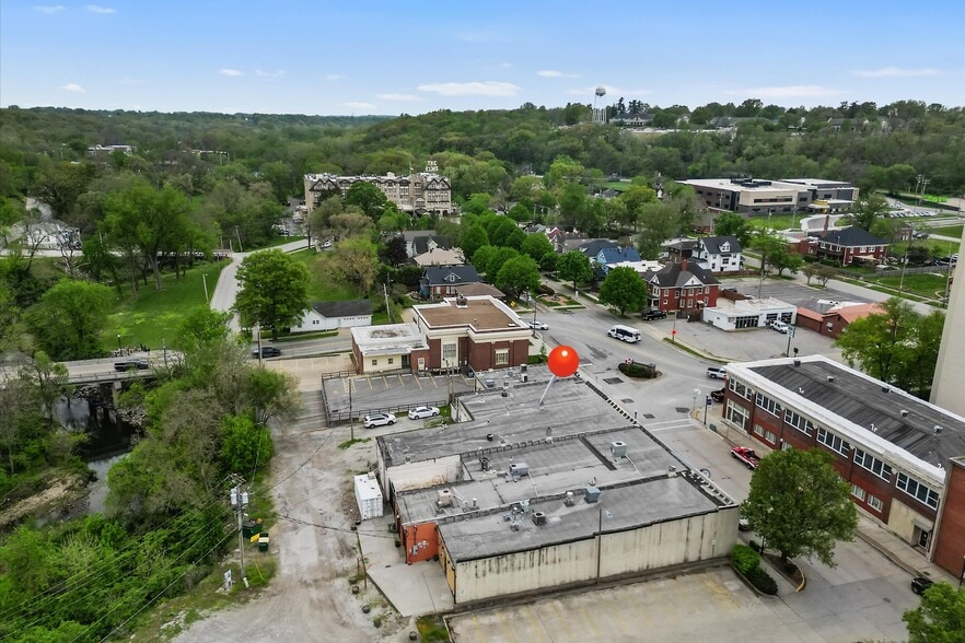 More Photos Of 453-463 S Thompson Ave, Excelsior Springs Storefront Retail Office For Sale