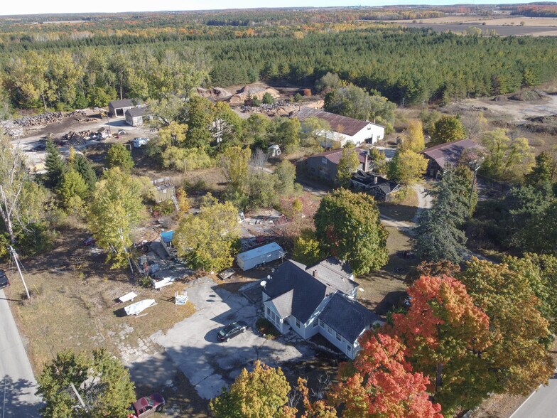 More Photos Of 5052 Reynolds Rd, Sturgeon Bay Flex For Sale