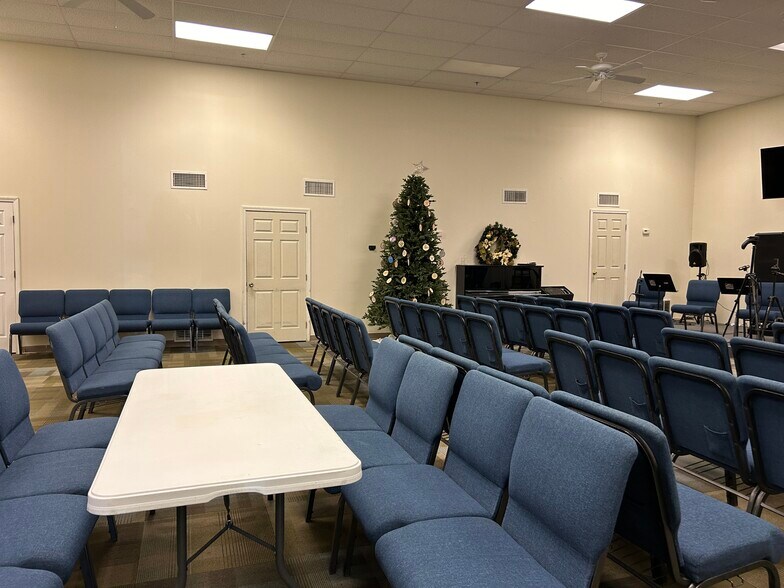 More Photos Of 6580 Jimmy Carter Blvd, Suwanee Distribution For Lease