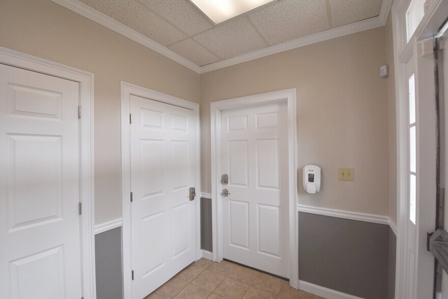 More Photos Of 116 Peachtree Ct, Peachtree City Medical For Lease