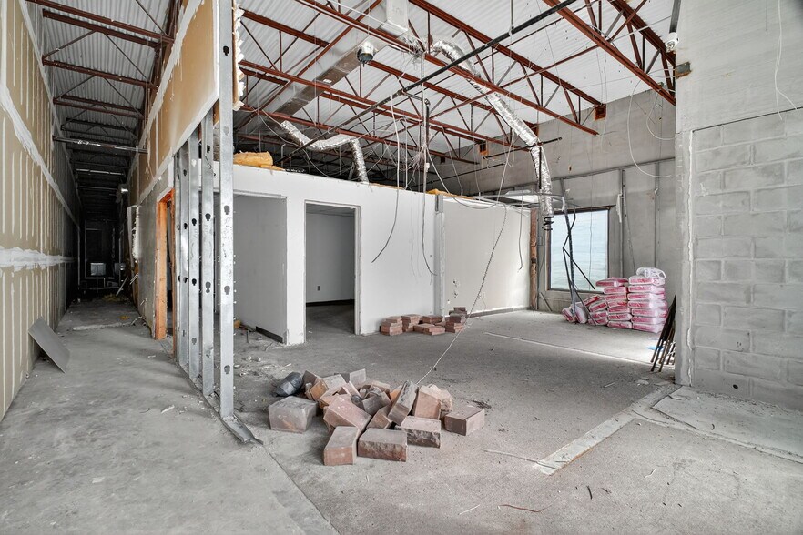 More Photos Of 9311 SW Sr-200, Ocala Freestanding For Lease