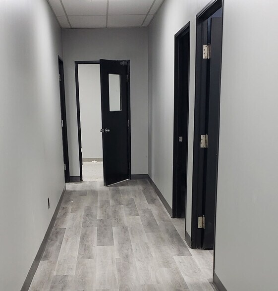 More Photos Of 995841 Mono-Adjala Tline, Rosemont Warehouse For Sale