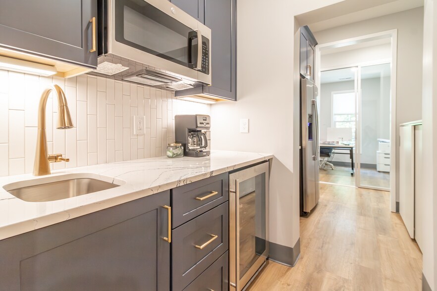 More Photos Of 211 E Six Forks Rd, Raleigh Office For Sale