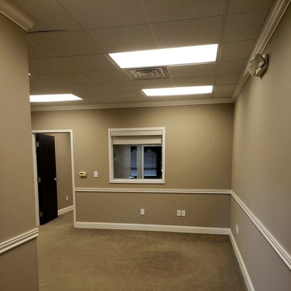 More Photos Of 31320 solon Rd, Solon Office For Sale