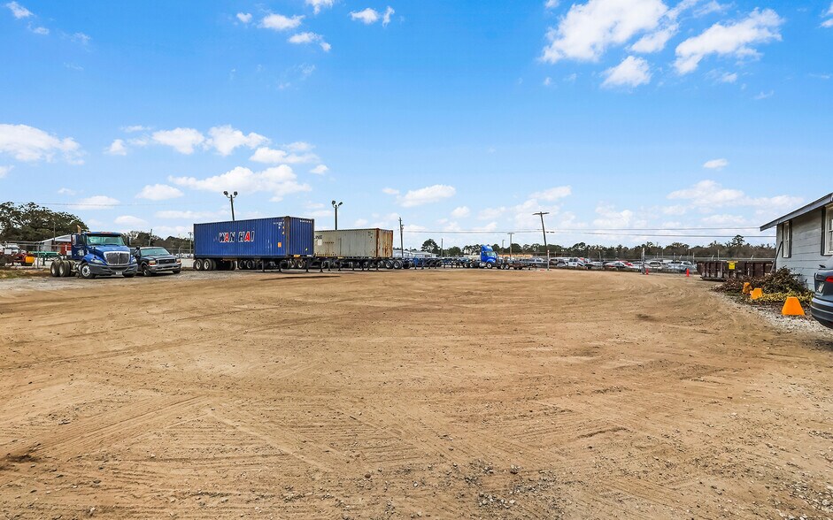 More Photos Of 123 Beasley Rd, Savannah Industrial For Sale