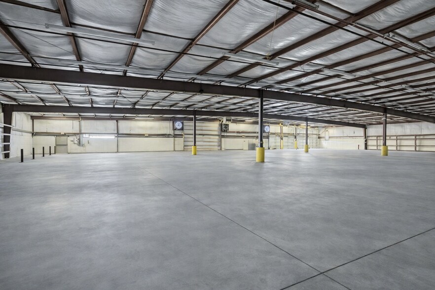 More Photos Of 1121 Skyline Dr, Hopkinsville Manufacturing For Lease