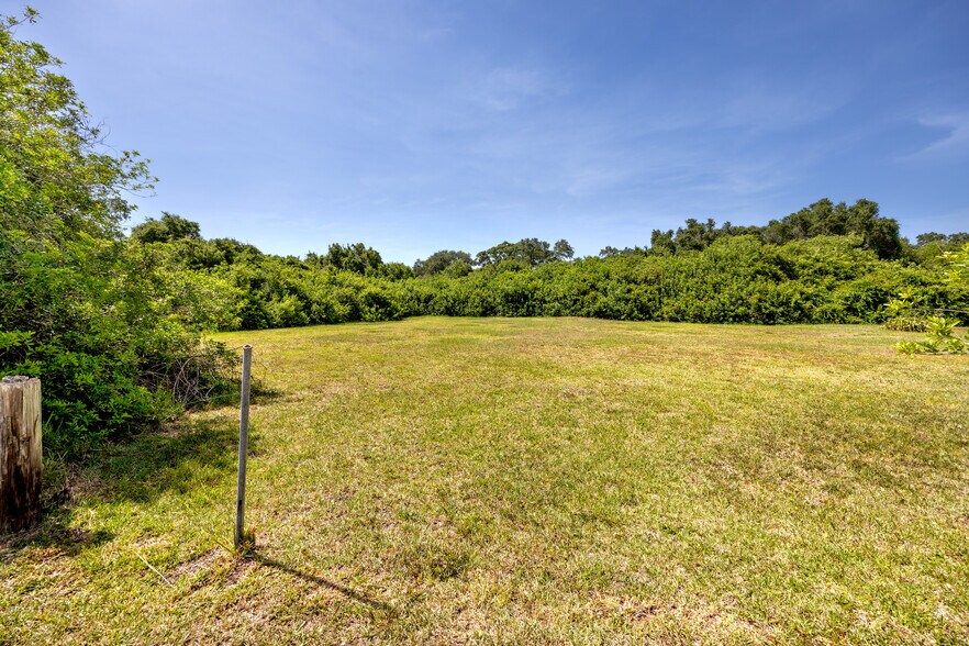 More Photos Of 12330 101st St, Largo Land For Sale