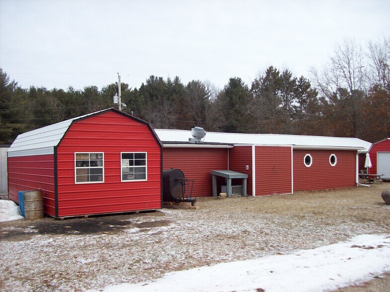 More Photos Of 330 County Road B, Montello Flex For Sale