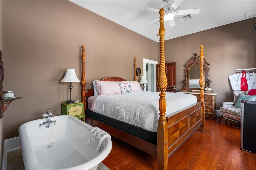 More Photos Of , Gainesville Hospitality For Sale