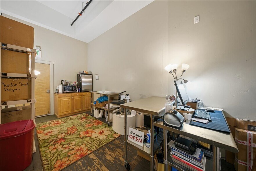 More Photos Of 700-720 Main St, Ouray Storefront For Sale