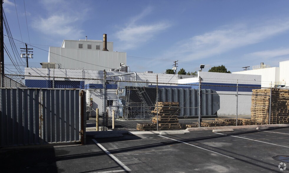 More Photos Of 1100 E Kimberly Ave, Anaheim Warehouse For Sale