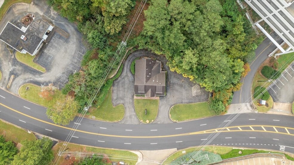 More Photos Of 511 Brookwood Blvd, Birmingham Medical For Sale