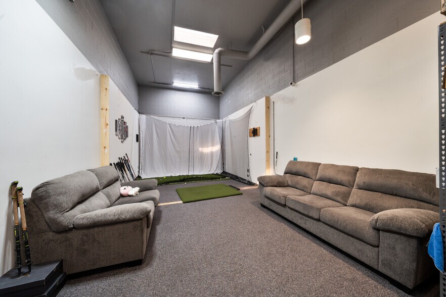 More Photos Of 731-733 E San Bernardino Rd, Covina Warehouse For Sale