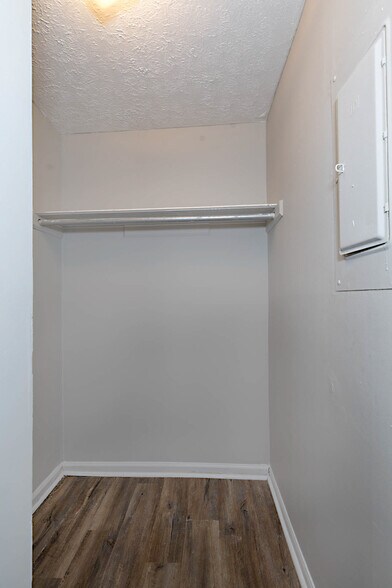 More Photos Of 3815-3823 Baker Plaza Dr, Columbus Apartments For Sale