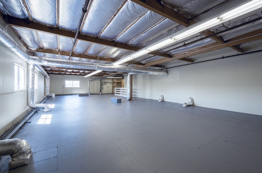 More Photos Of 901 Shasta St, Redwood City Warehouse For Lease