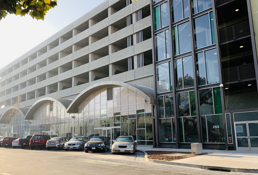 Primary Photo Of 255 2nd St, Oakland Parking Garage For Lease