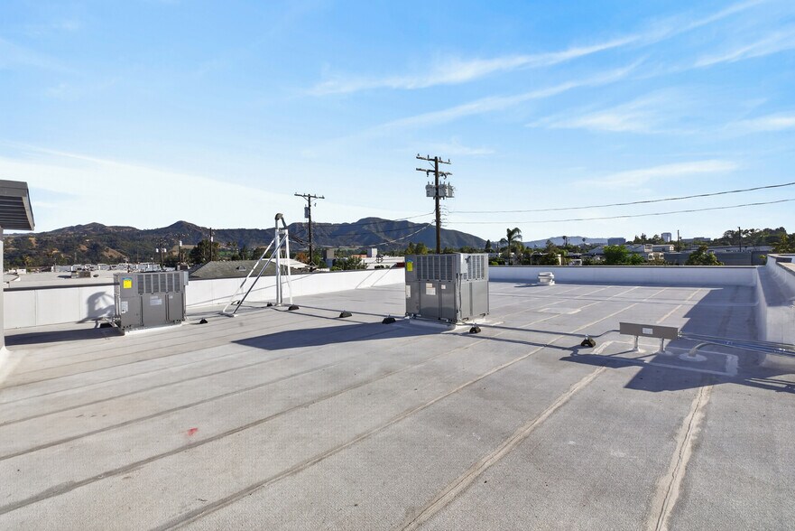 More Photos Of 703 S Main St, Burbank Food Processing For Sale