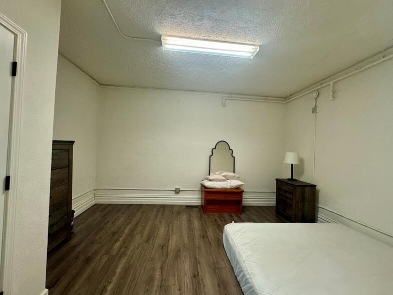 More Photos Of 715 N Kanawha St, Beckley Freestanding For Lease