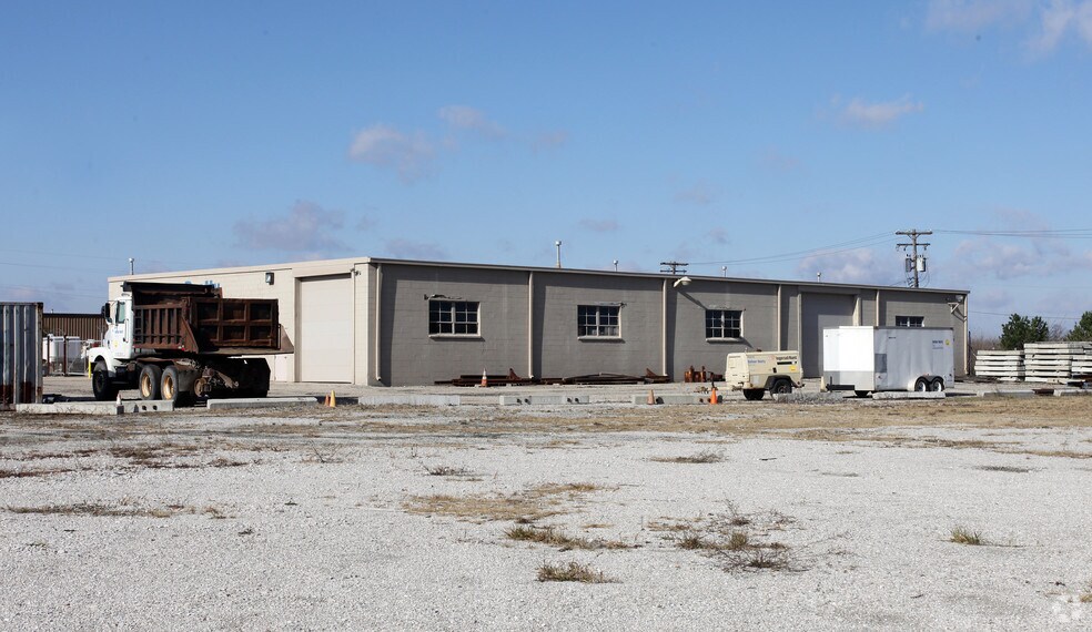 More Photos Of 8630 Brookville Rd, Indianapolis Industrial For Sale