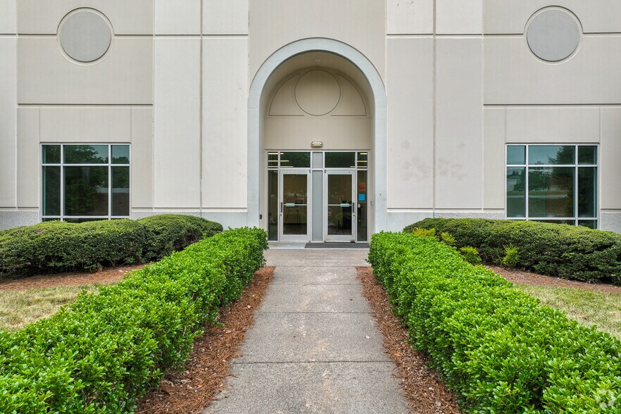 More Photos Of 4336 Federal Dr, Greensboro Unknown For Lease