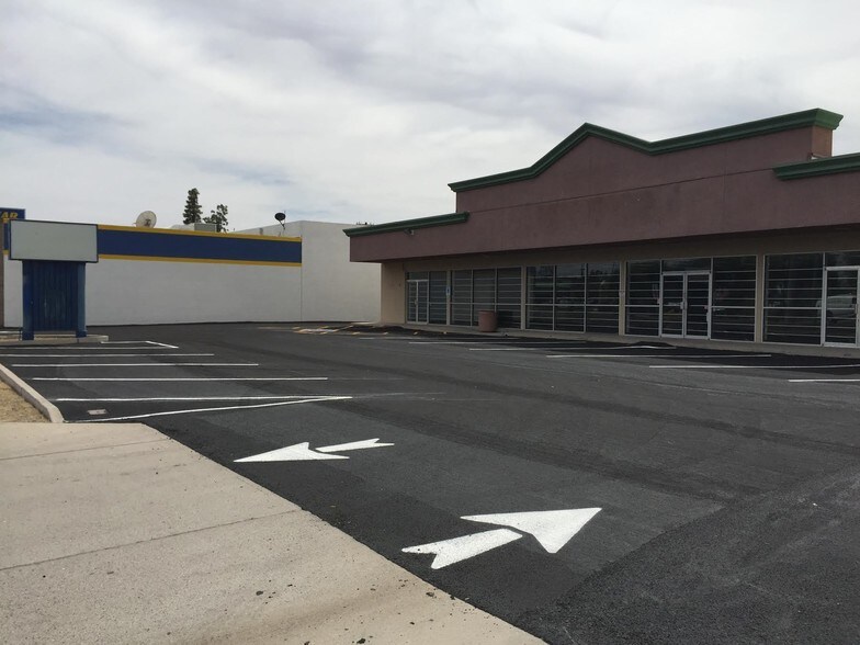 More Photos Of 62 N Dobson Rd, Mesa Freestanding For Lease