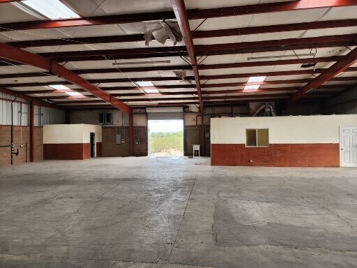More Photos Of 4504 S Country Club Rd, Tucson Warehouse For Lease