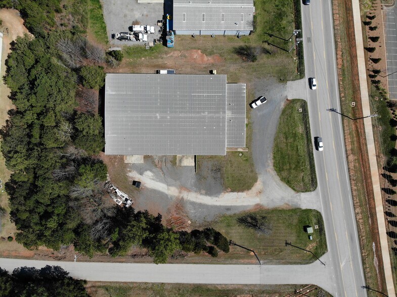 More Photos Of 479 Springdale Rd E, Rock Hill Warehouse For Lease