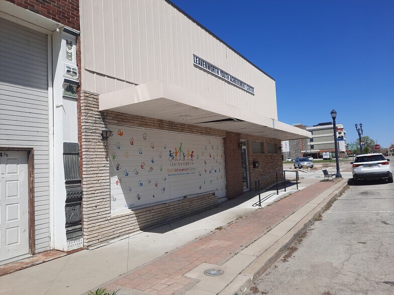 More Photos Of 312 Delaware Street, Leavenworth Restaurant For Sale